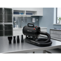 Suszarka dla zwierząt MTC4-1, moc 6500W, regulacja nawiewu — w gabinecie weterynaryjnym